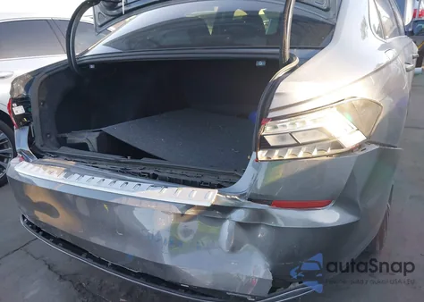 2022 Volkswagen Passat 2.0T Se z USA, uszkodzony, nr VIN 1VWSA7A36NC001843